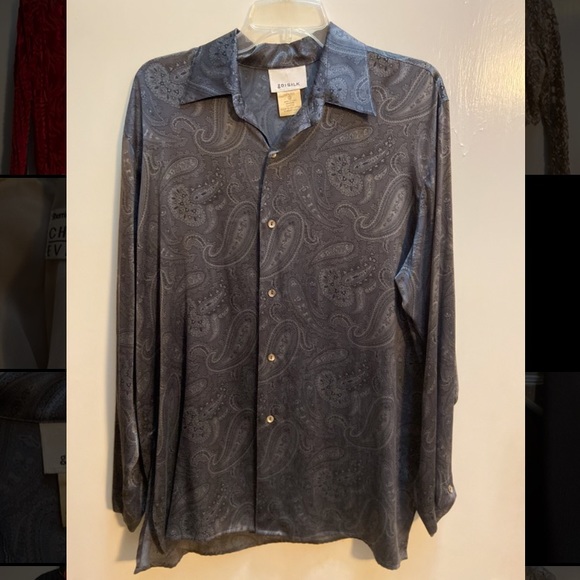 Never worn! Paisley patterns. A pleasant grey. - Picture 1 of 2